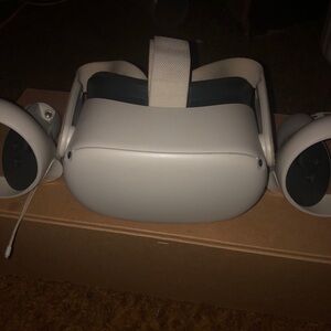 Standalone White VR Headset with Integrated Audio
